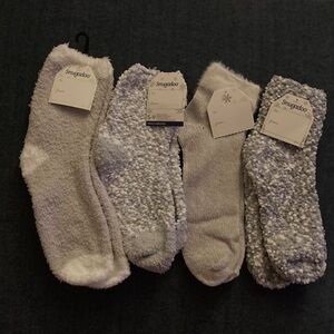 NWT Snugadoo Soft Gray and White Cozy Socks Collection 4 pairs